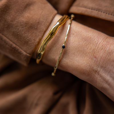 Laila Gold Hammered Black Onyx Stone Bangle