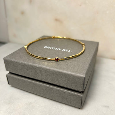 Laila Hammered Garnet Stone Bangle 