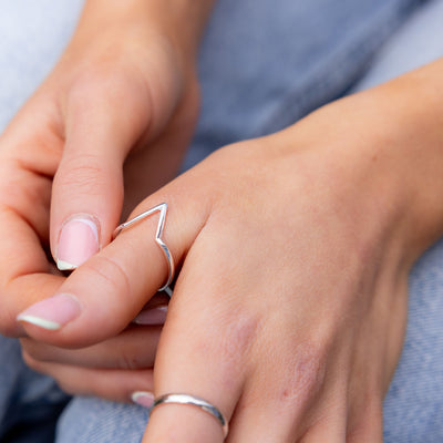 Zalie Silver V Ring 